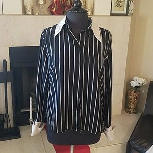 **Sold**Black and white Button Down top